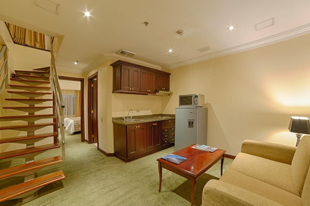 Casa Dann Carlton Hotel & Spa Богота Экстерьер фото A suite at the hotel